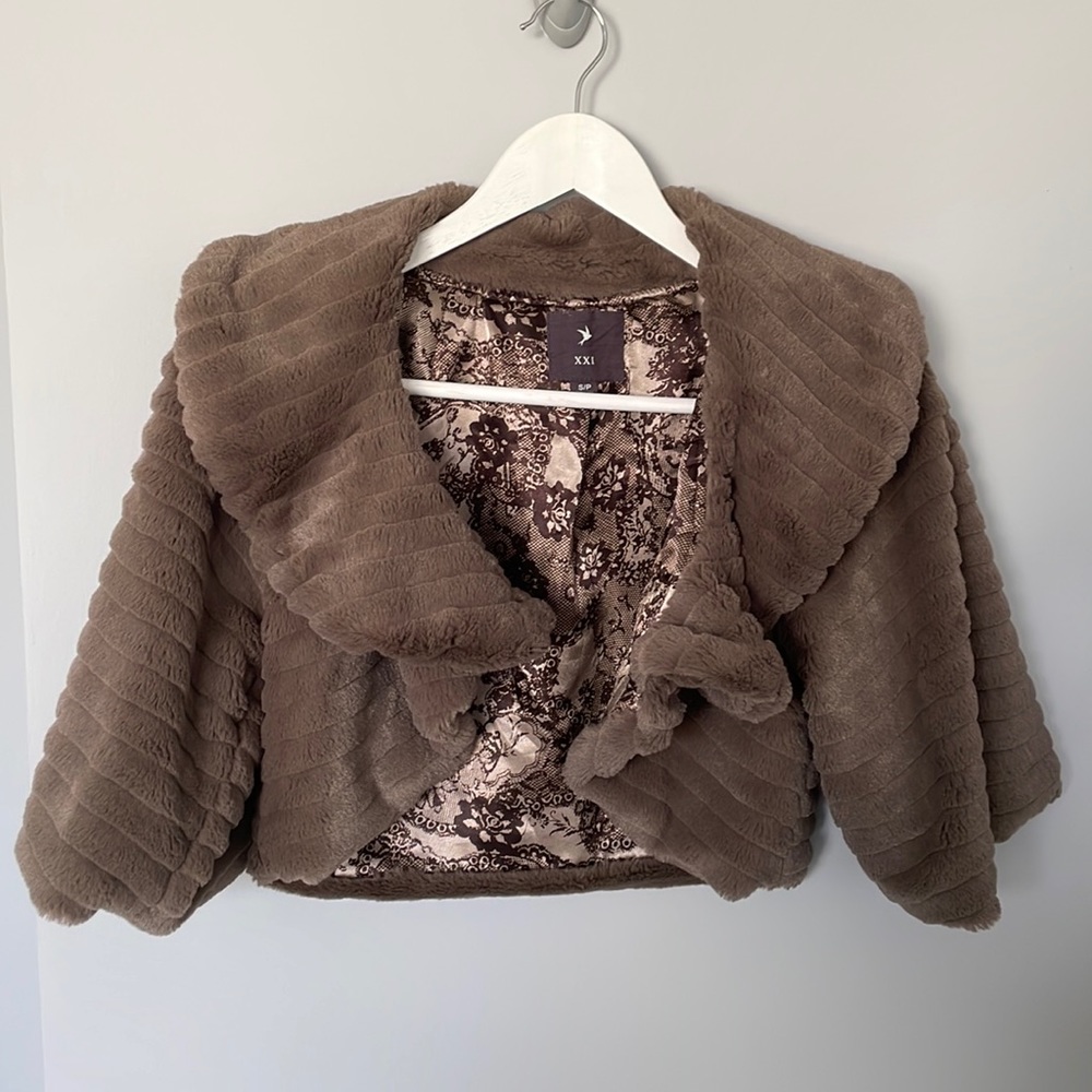 Cropped shawl